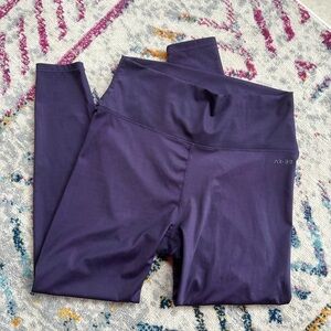 AR-33 Women’s Leggings